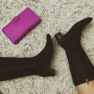 Brown suede vintage boots